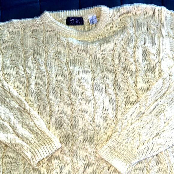 Men’s Westport Bay Yellow Cable Knit Sweater Medium - Picture 5 of 5